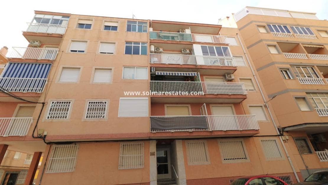 3 makuuhuone Huoneisto myytävänä paikassa Torrevieja - 150 000 € (Ref: 9946004)