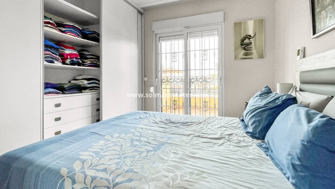 3 soverom Villa til salgs i Villamartin med svømmebasseng - € 435 900 (Ref: 9946007)