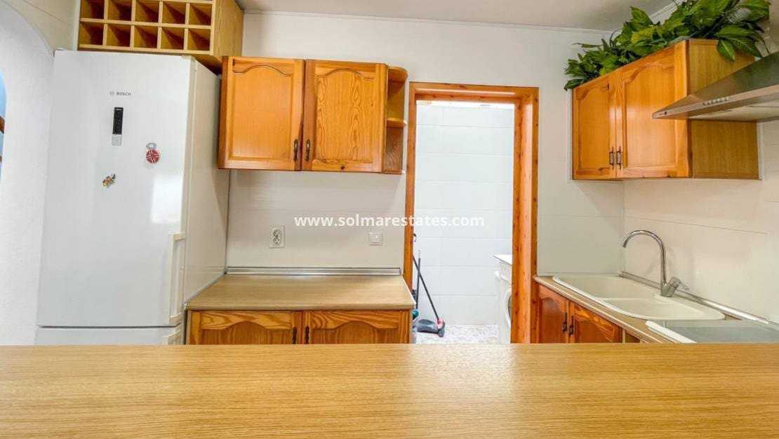 Casa de 2 habitaciones en Playa Flamenca en venta - 249.000 € (Ref: 9946008)