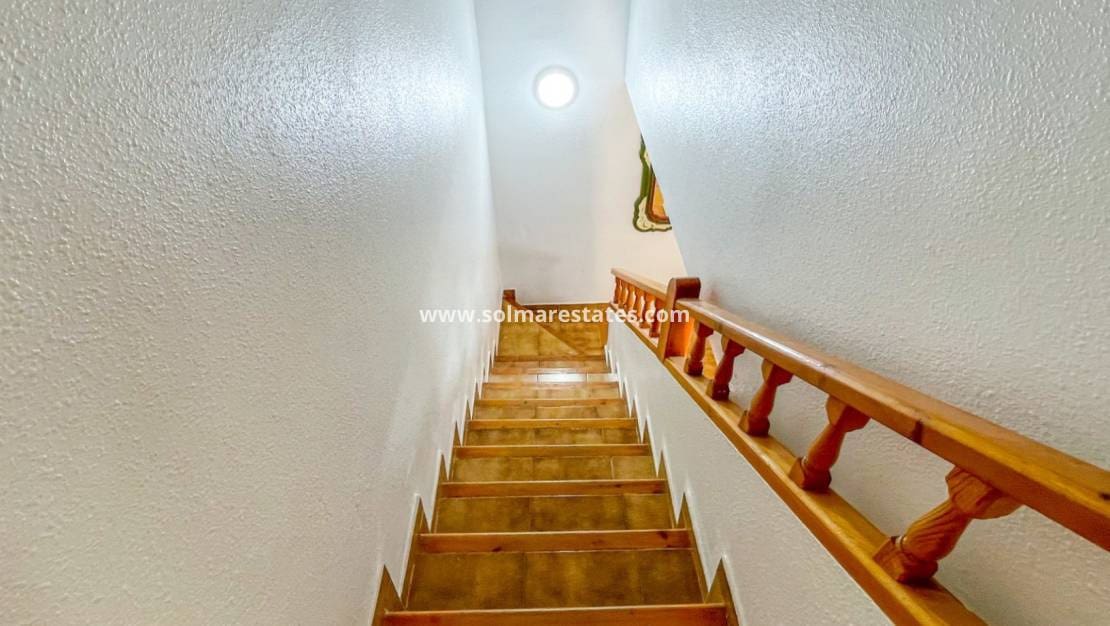 Casa de 2 habitaciones en Playa Flamenca en venta - 249.000 € (Ref: 9946008)