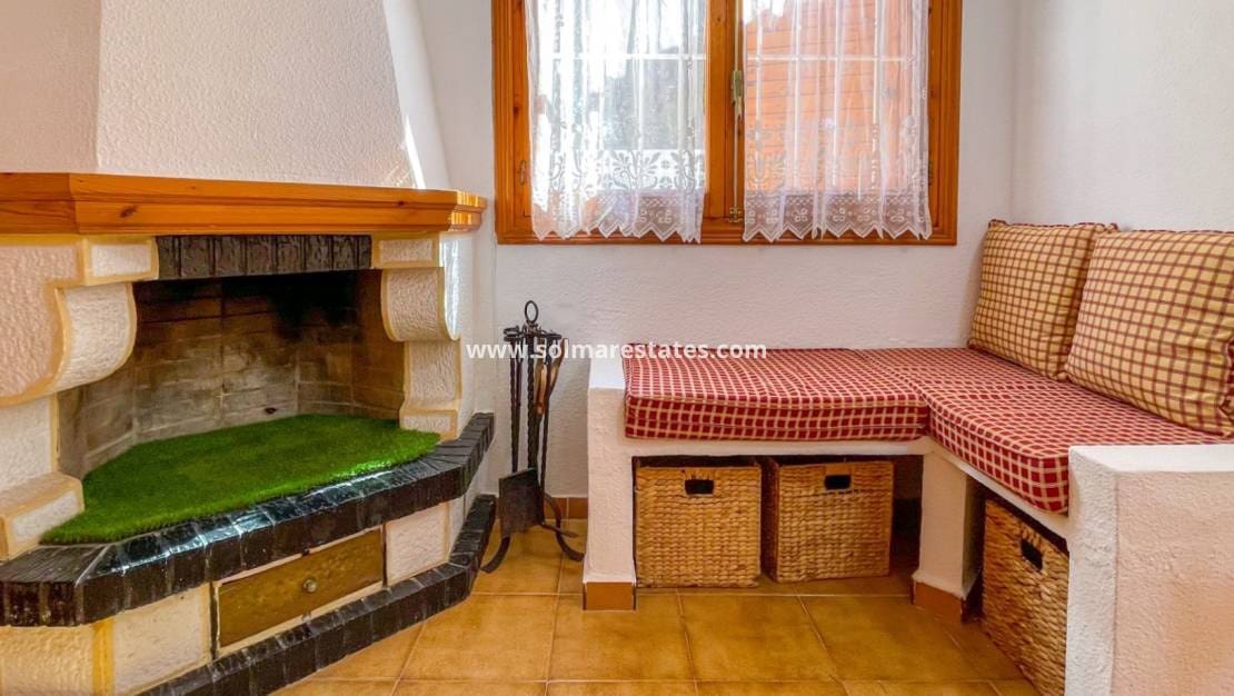 Casa de 2 habitaciones en Playa Flamenca en venta - 249.000 € (Ref: 9946008)