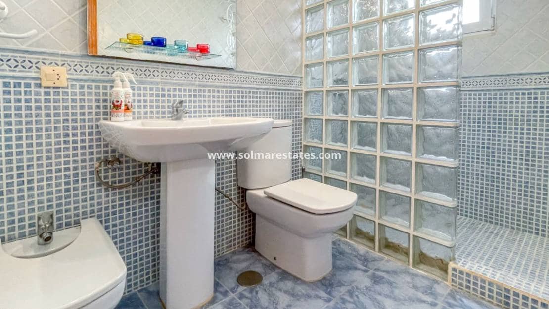 3 soverom Hus til salgs i Playa Flamenca - € 289 000 (Ref: 9946009)