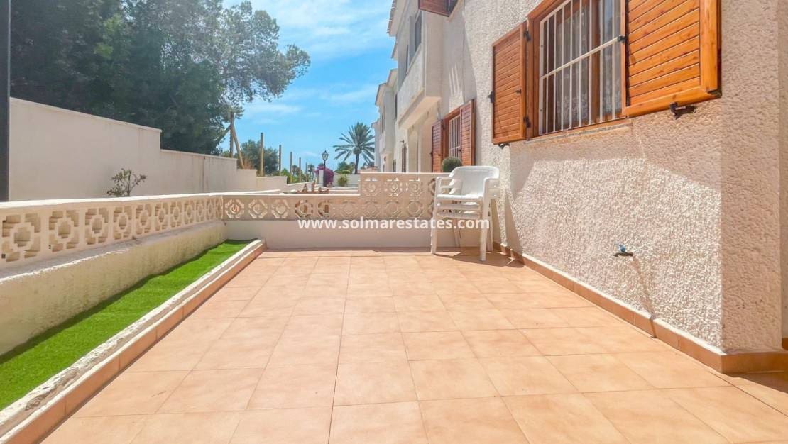 3 soverom Hus til salgs i Playa Flamenca - € 289 000 (Ref: 9946009)