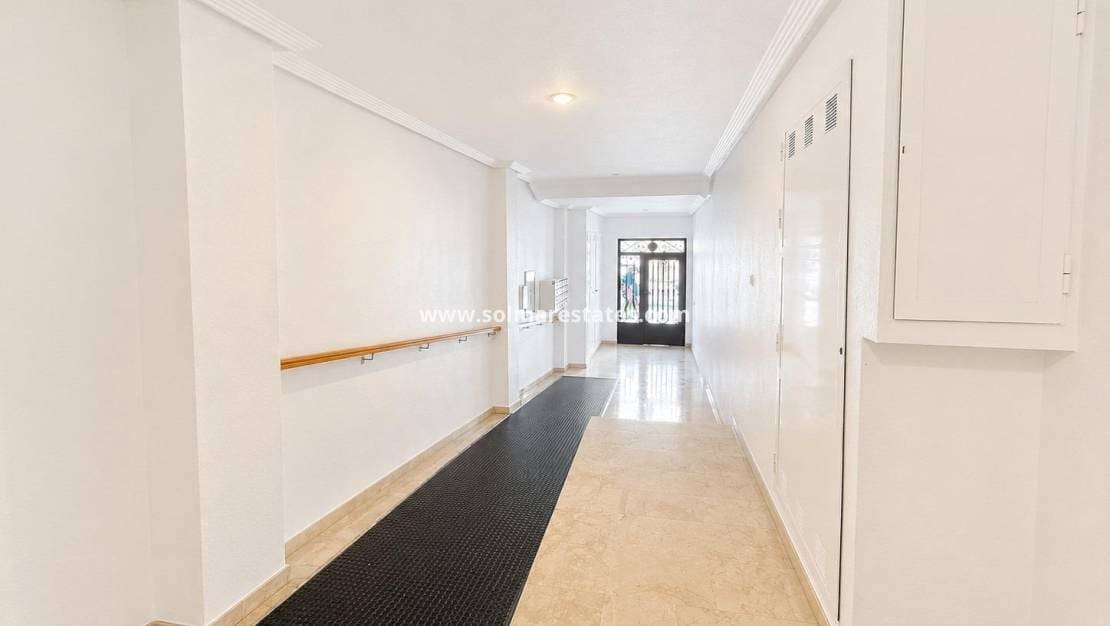 2 quarto Apartamento para venda em Torrevieja - 149 000 € (Ref: 9946321)