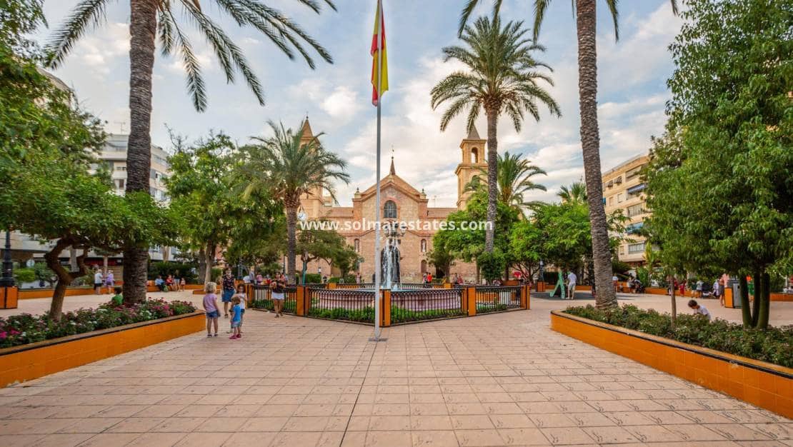2 quarto Apartamento para venda em Torrevieja - 149 000 € (Ref: 9946321)
