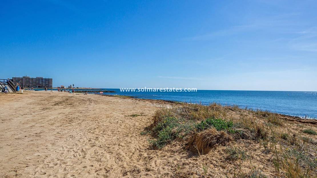 2 quarto Apartamento para venda em Torrevieja - 149 000 € (Ref: 9946321)