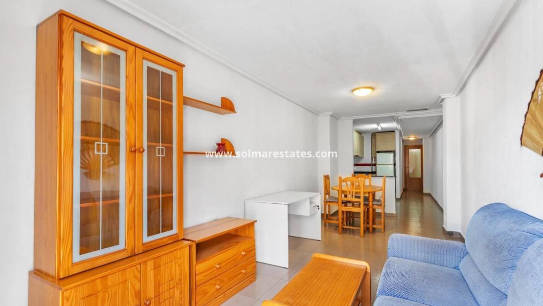 2 sovrum Lägenhet till salu i Torrevieja - 139 900 € (Ref: 9946322)