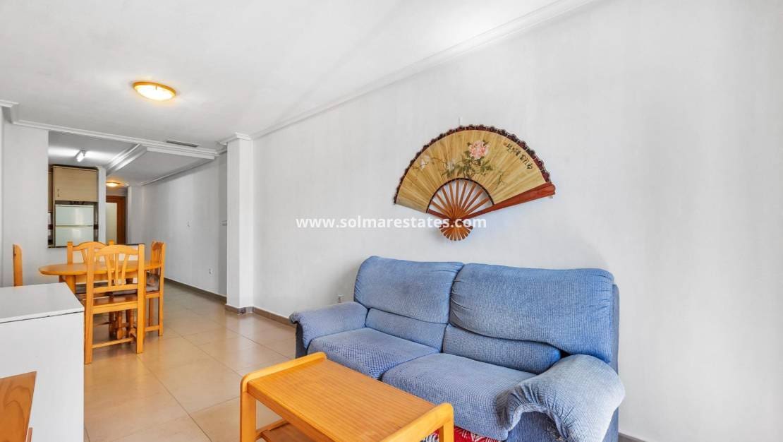 2 sovrum Lägenhet till salu i Torrevieja - 139 900 € (Ref: 9946322)