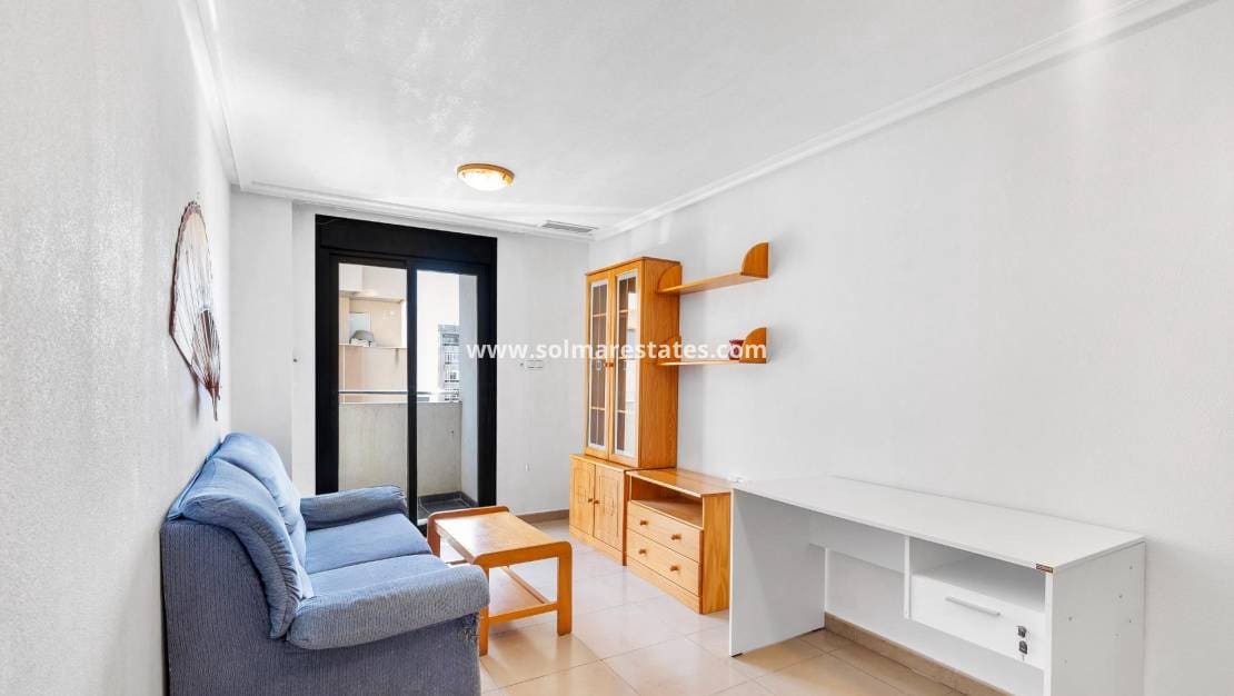 2 sovrum Lägenhet till salu i Torrevieja - 139 900 € (Ref: 9946322)