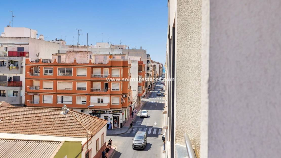 2 sovrum Lägenhet till salu i Torrevieja - 139 900 € (Ref: 9946322)