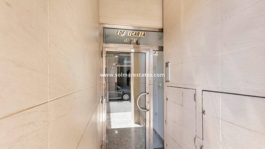 2 sovrum Lägenhet till salu i Torrevieja - 139 900 € (Ref: 9946322)