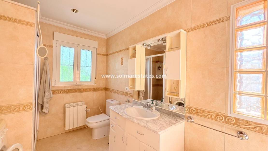 3 camera da letto Villa in vendita in La Marquesa con piscina - 479.000 € (Rif: 9946576)