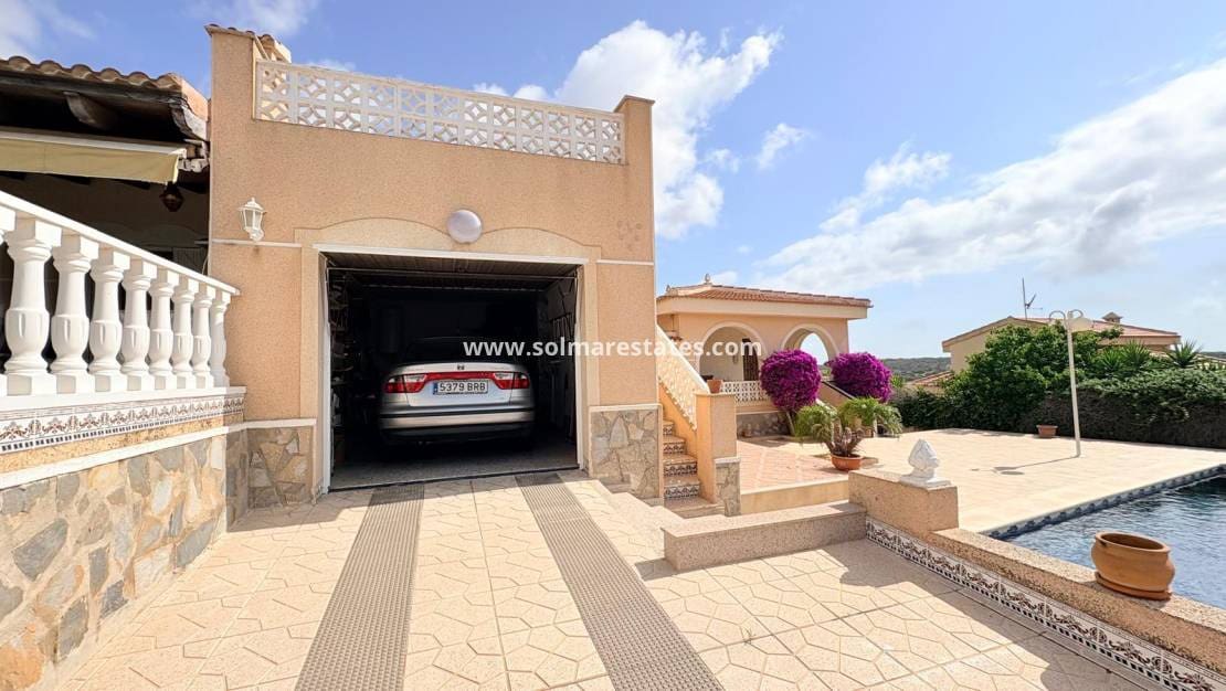 3 camera da letto Villa in vendita in La Marquesa con piscina - 479.000 € (Rif: 9946576)