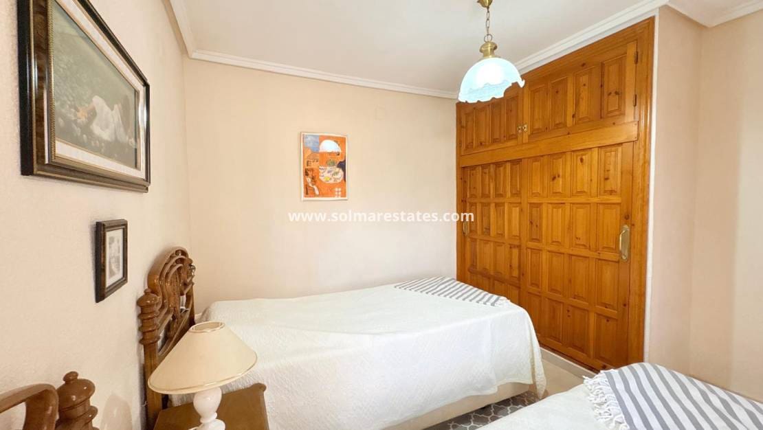 3 camera da letto Villa in vendita in La Marquesa con piscina - 479.000 € (Rif: 9946576)