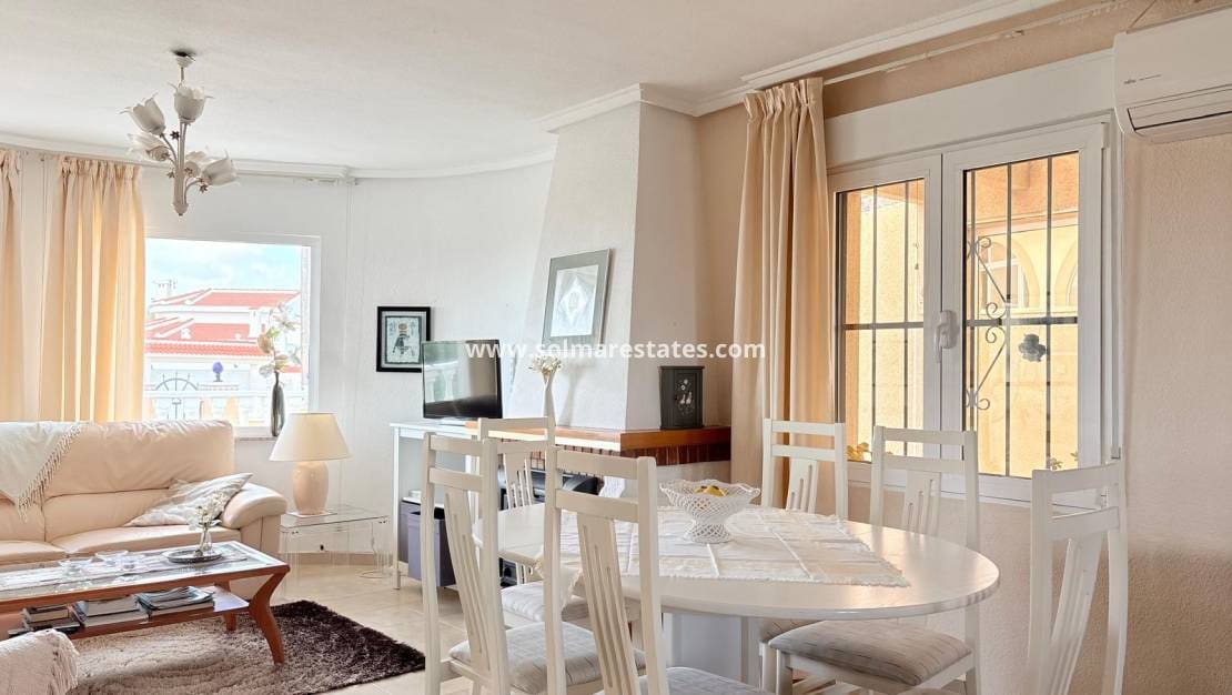 3 camera da letto Villa in vendita in La Marquesa con piscina - 479.000 € (Rif: 9946576)