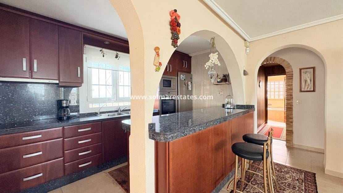 3 camera da letto Villa in vendita in La Marquesa con piscina - 479.000 € (Rif: 9946576)