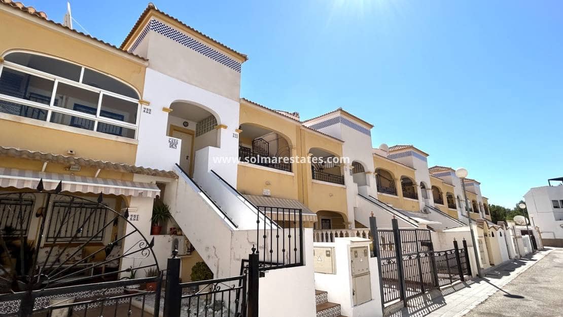 2 soveværelse Lejlighed til salg i Los Altos med swimmingpool - € 155.900 (Ref: 9948346)