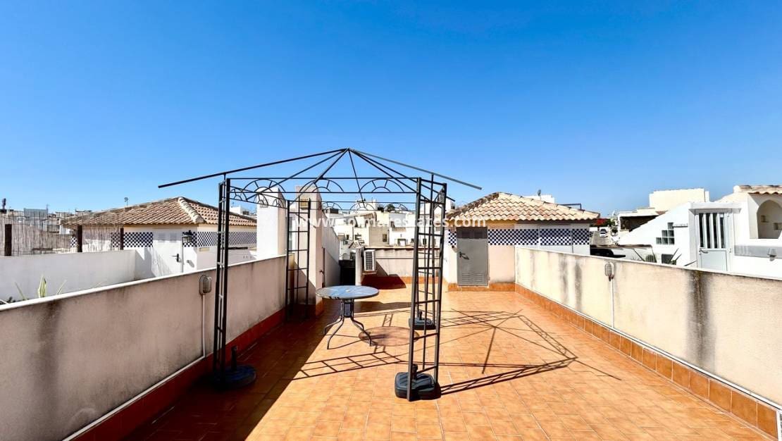 2 soveværelse Lejlighed til salg i Los Altos med swimmingpool - € 155.900 (Ref: 9948346)
