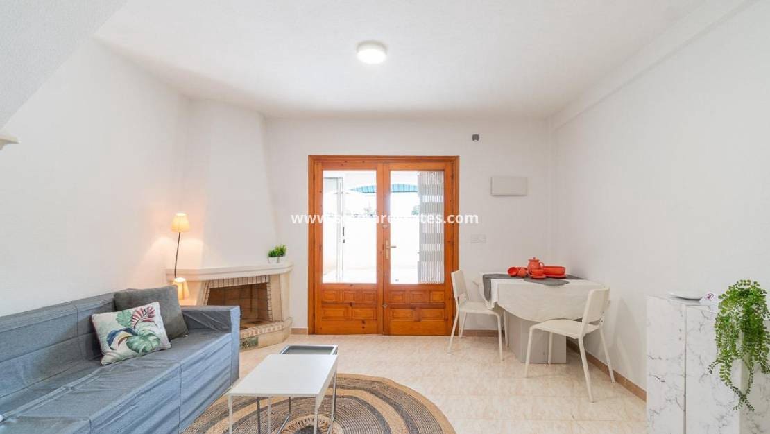 2 chambre Maison de Ville à vendre à El Chaparral avec piscine - 139 000 € (Ref: 9948347)