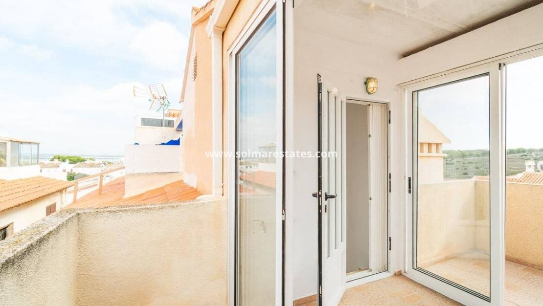 2 chambre Maison de Ville à vendre à El Chaparral avec piscine - 139 000 € (Ref: 9948347)