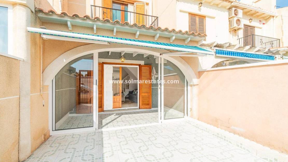2 chambre Maison de Ville à vendre à El Chaparral avec piscine - 139 000 € (Ref: 9948347)