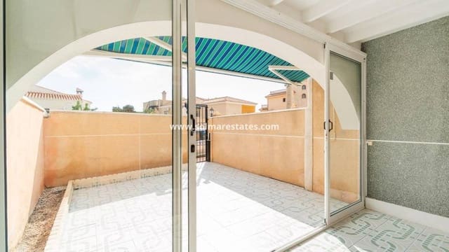 2 chambre Maison de Ville à vendre à El Chaparral, Torrevieja avec piscine - 139 000 € (Ref: 9948347)
