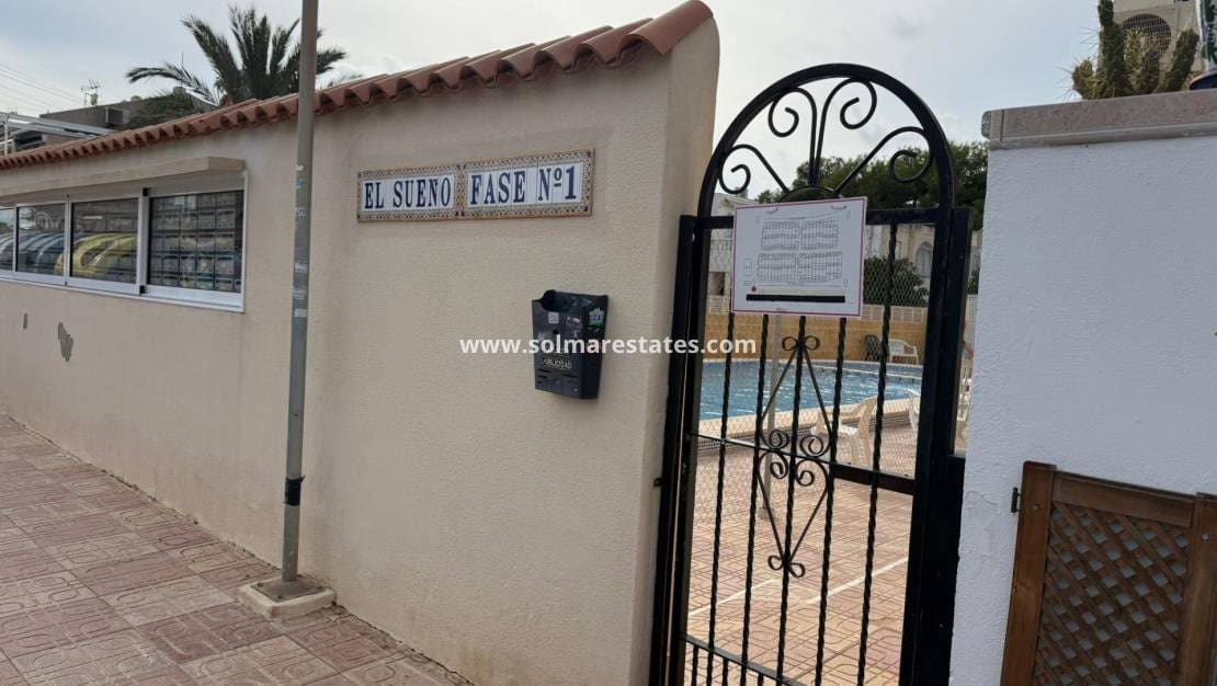 2 chambre Maison de Ville à vendre à El Chaparral avec piscine - 139 000 € (Ref: 9948347)