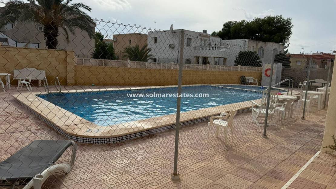 2 chambre Maison de Ville à vendre à El Chaparral avec piscine - 139 000 € (Ref: 9948347)