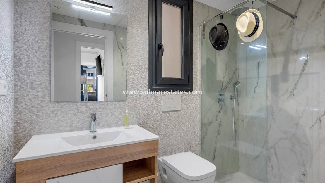 2 quarto Apartamento para venda em Playa Flamenca com piscina - 350 000 € (Ref: 9948540)