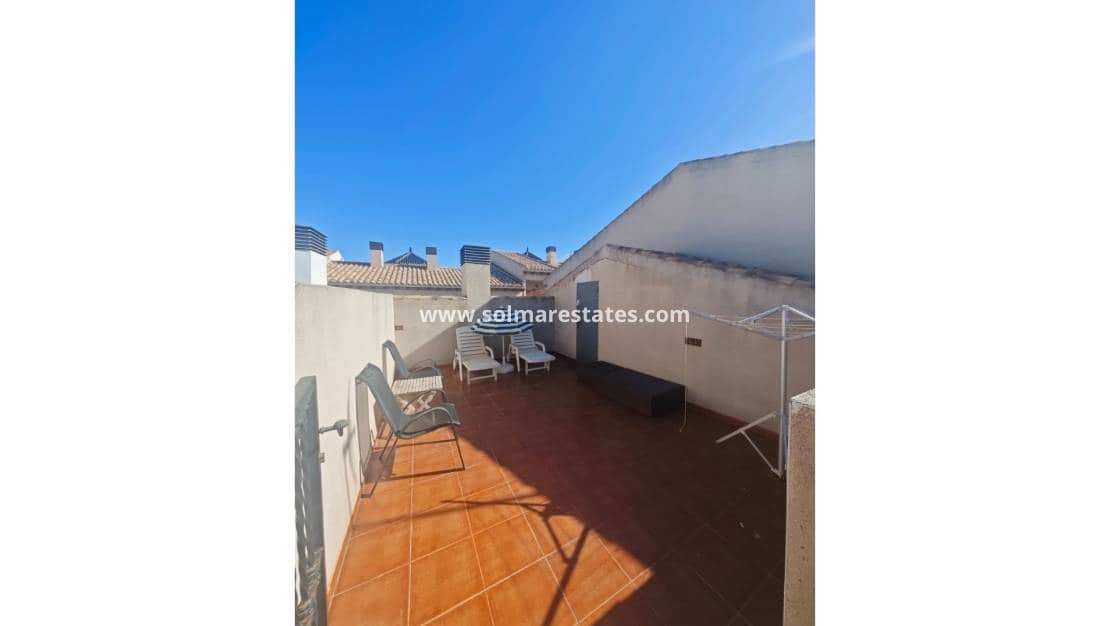 Apartamento de 2 habitaciones en Villamartin en venta con piscina - 145.000 € (Ref: 9948541)