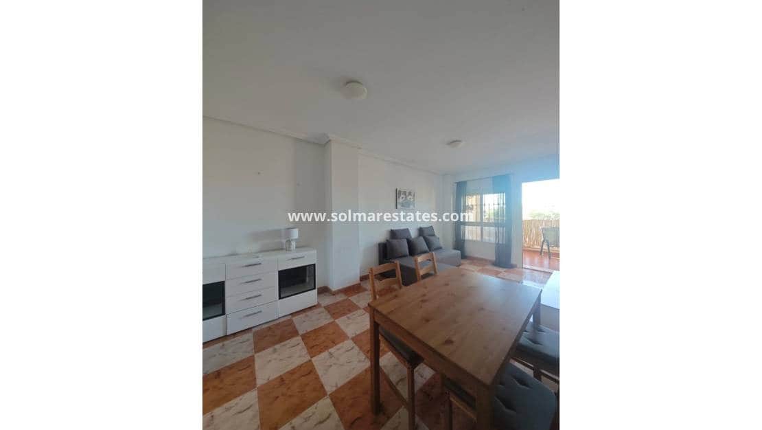 Apartamento de 2 habitaciones en Villamartin en venta con piscina - 145.000 € (Ref: 9948541)