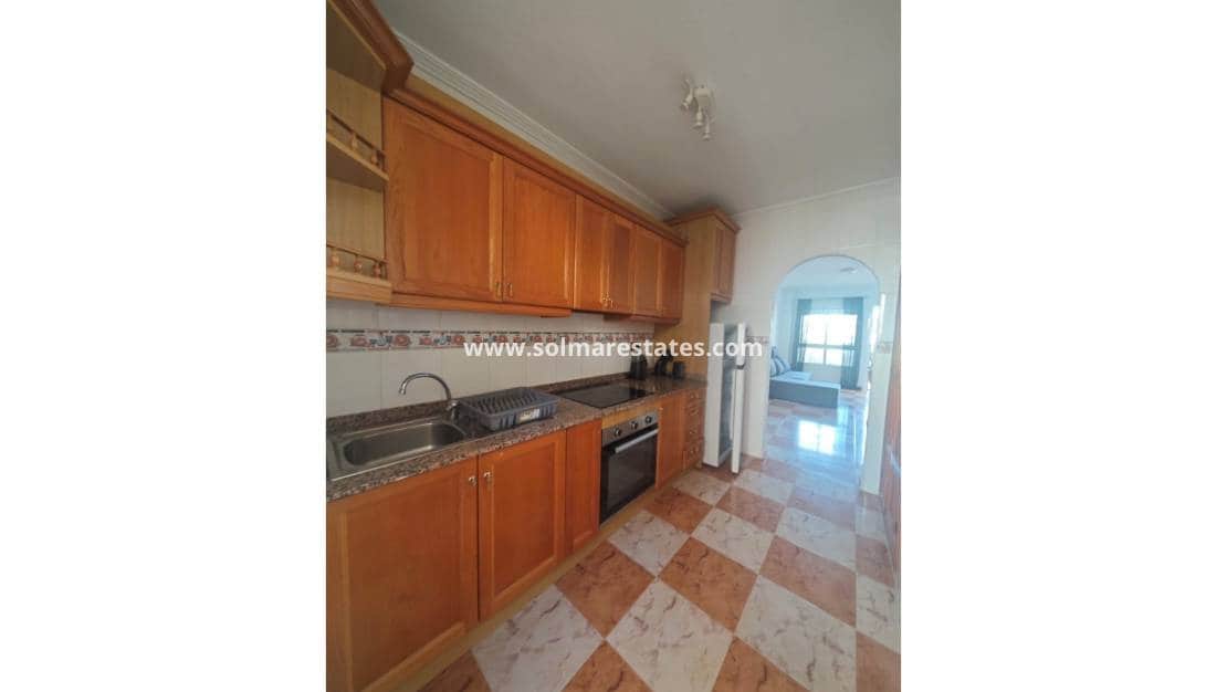 Apartamento de 2 habitaciones en Villamartin en venta con piscina - 145.000 € (Ref: 9948541)