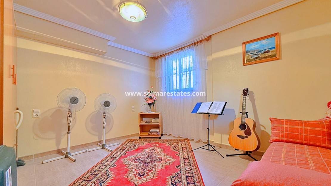4 soveværelse Villa til salg i Los Altos med swimmingpool - € 379.000 (Ref: 9948543)