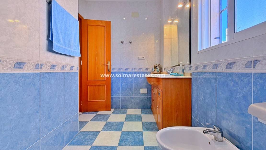 4 soveværelse Villa til salg i Los Altos med swimmingpool - € 379.000 (Ref: 9948543)