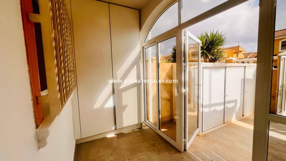 3 camera da letto Casa in vendita in Playa Flamenca con piscina - 245.000 € (Rif: 9948544)