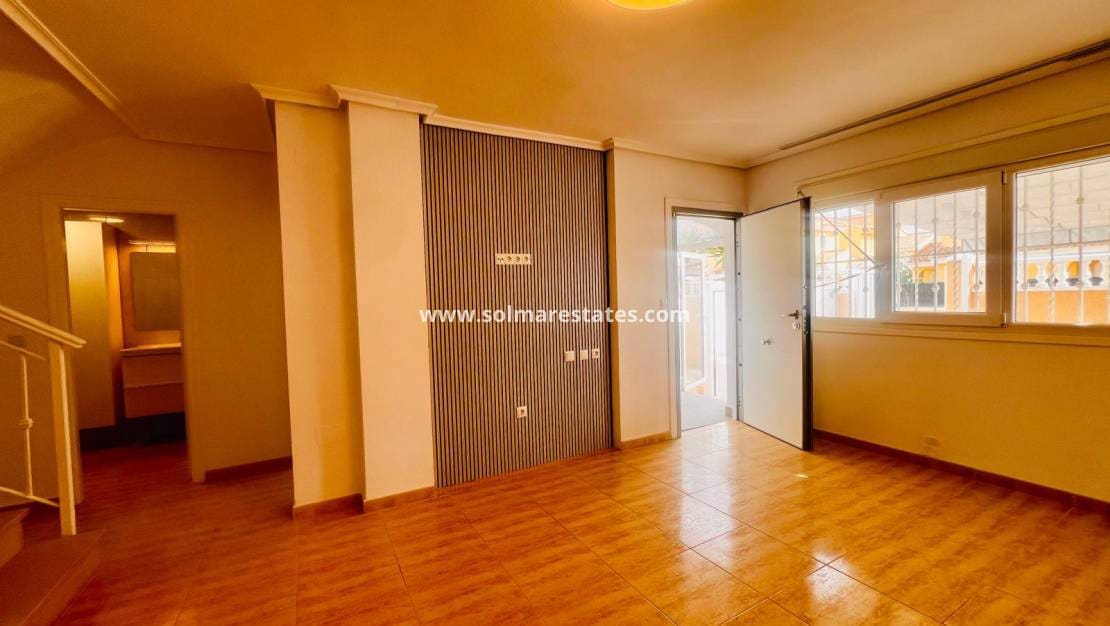 3 camera da letto Casa in vendita in Playa Flamenca con piscina - 245.000 € (Rif: 9948544)