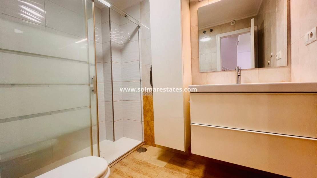 3 camera da letto Casa in vendita in Playa Flamenca con piscina - 245.000 € (Rif: 9948544)