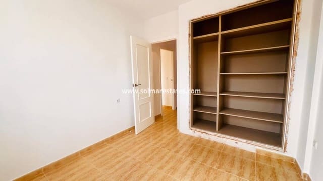 3 slaapkamer Huis te koop in Playa Flamenca, Orihuela met zwembad - € 245.000 (Ref: 9948544)