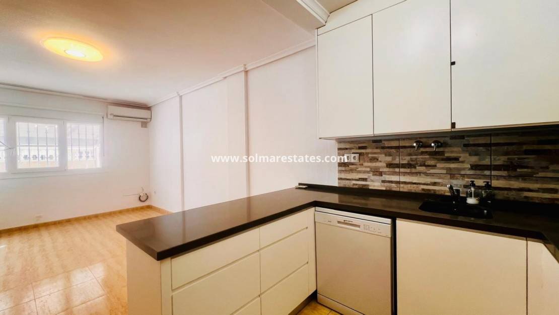 3 camera da letto Casa in vendita in Playa Flamenca con piscina - 245.000 € (Rif: 9948544)