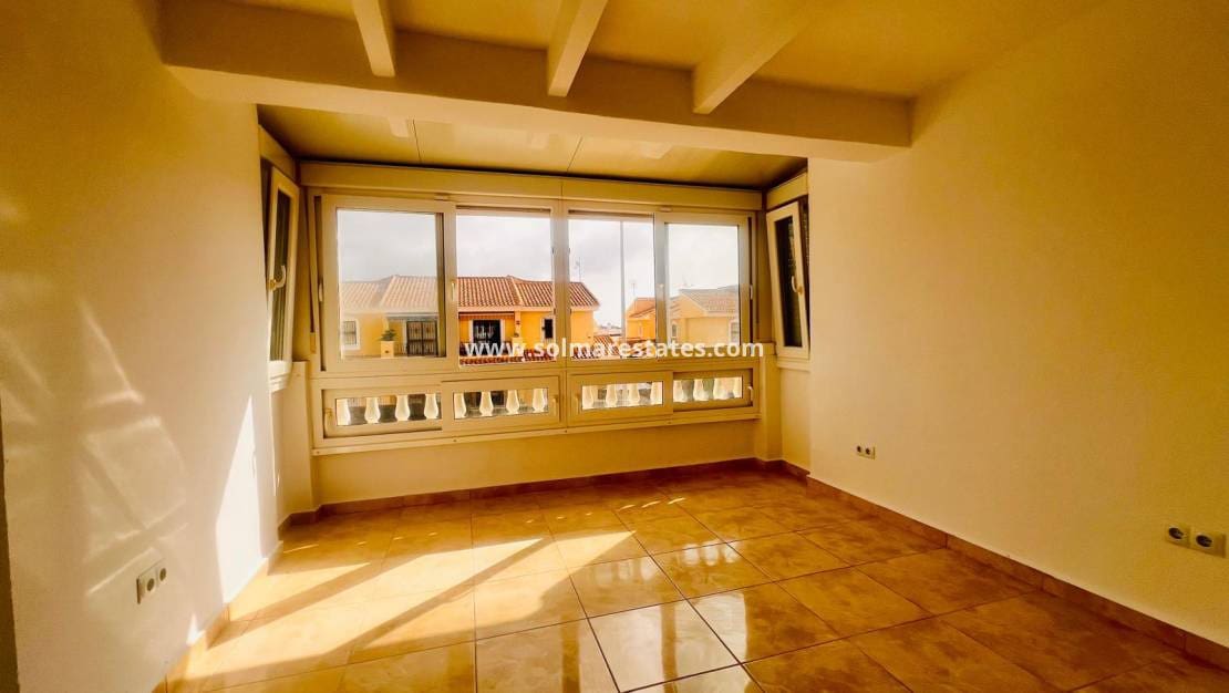 3 camera da letto Casa in vendita in Playa Flamenca con piscina - 245.000 € (Rif: 9948544)