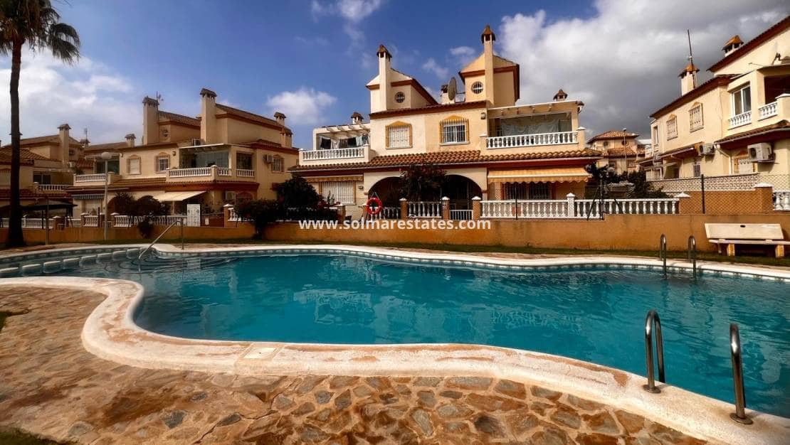 3 camera da letto Casa in vendita in Playa Flamenca con piscina - 245.000 € (Rif: 9948544)