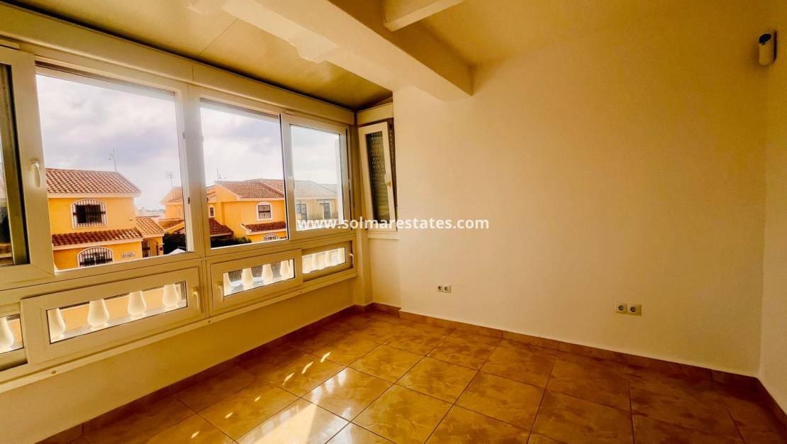 3 camera da letto Casa in vendita in Playa Flamenca con piscina - 245.000 € (Rif: 9948544)