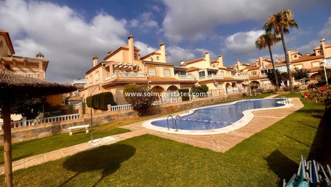 3 camera da letto Casa in vendita in Playa Flamenca con piscina - 245.000 € (Rif: 9948544)