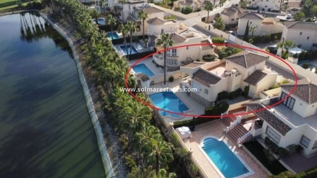 3 soverom Villa til salgs i Villamartin, Orihuela med svømmebasseng - € 579 995 (Ref: 9948545)