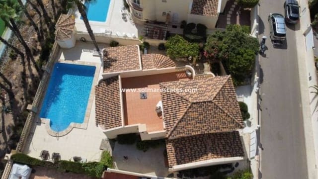 3 soverom Villa til salgs i Villamartin, Orihuela med svømmebasseng - € 579 995 (Ref: 9948545)