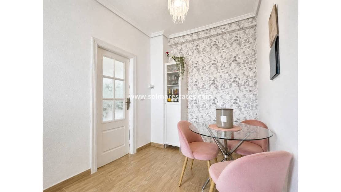 2 makuuhuone Huoneisto myytävänä paikassa Campoamor mukana uima-altaan - 159 900 € (Ref: 9948547)