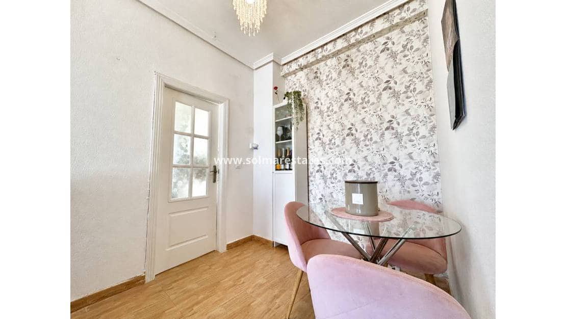 2 makuuhuone Huoneisto myytävänä paikassa Campoamor mukana uima-altaan - 159 900 € (Ref: 9948547)