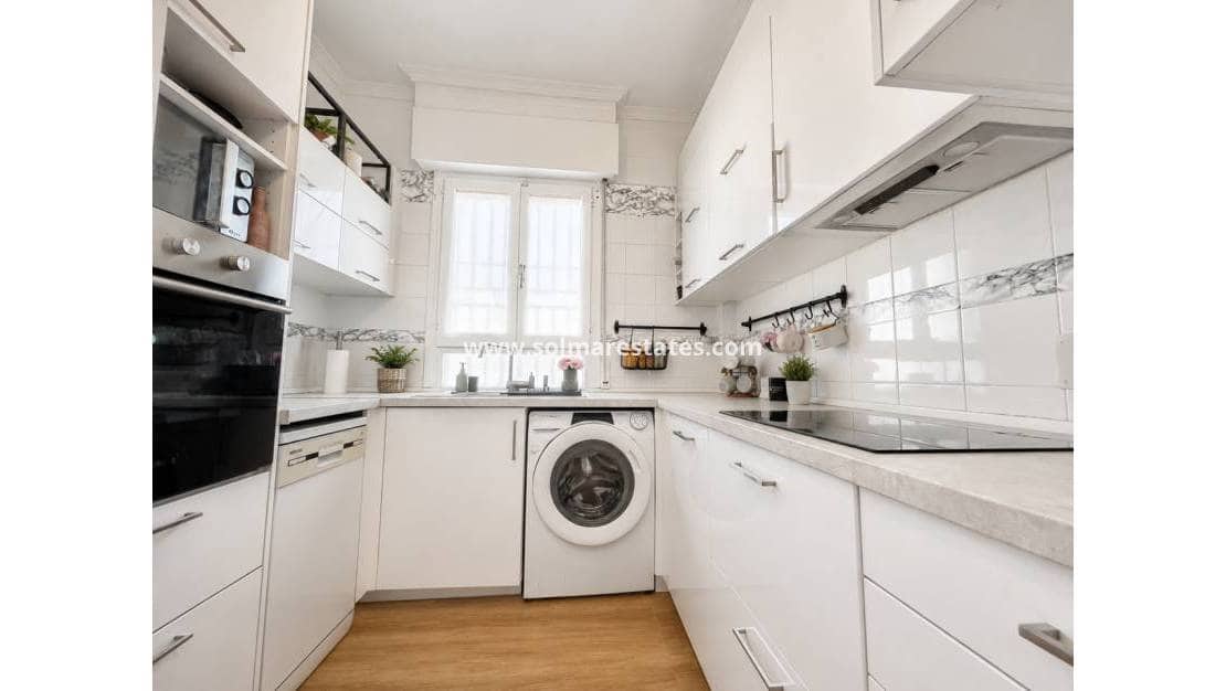 2 makuuhuone Huoneisto myytävänä paikassa Campoamor mukana uima-altaan - 159 900 € (Ref: 9948547)