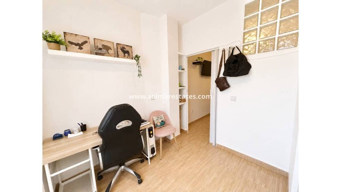 2 makuuhuone Huoneisto myytävänä paikassa Campoamor mukana uima-altaan - 159 900 € (Ref: 9948547)
