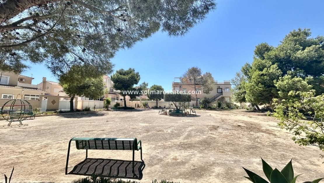 2 makuuhuone Huoneisto myytävänä paikassa Campoamor mukana uima-altaan - 159 900 € (Ref: 9948547)